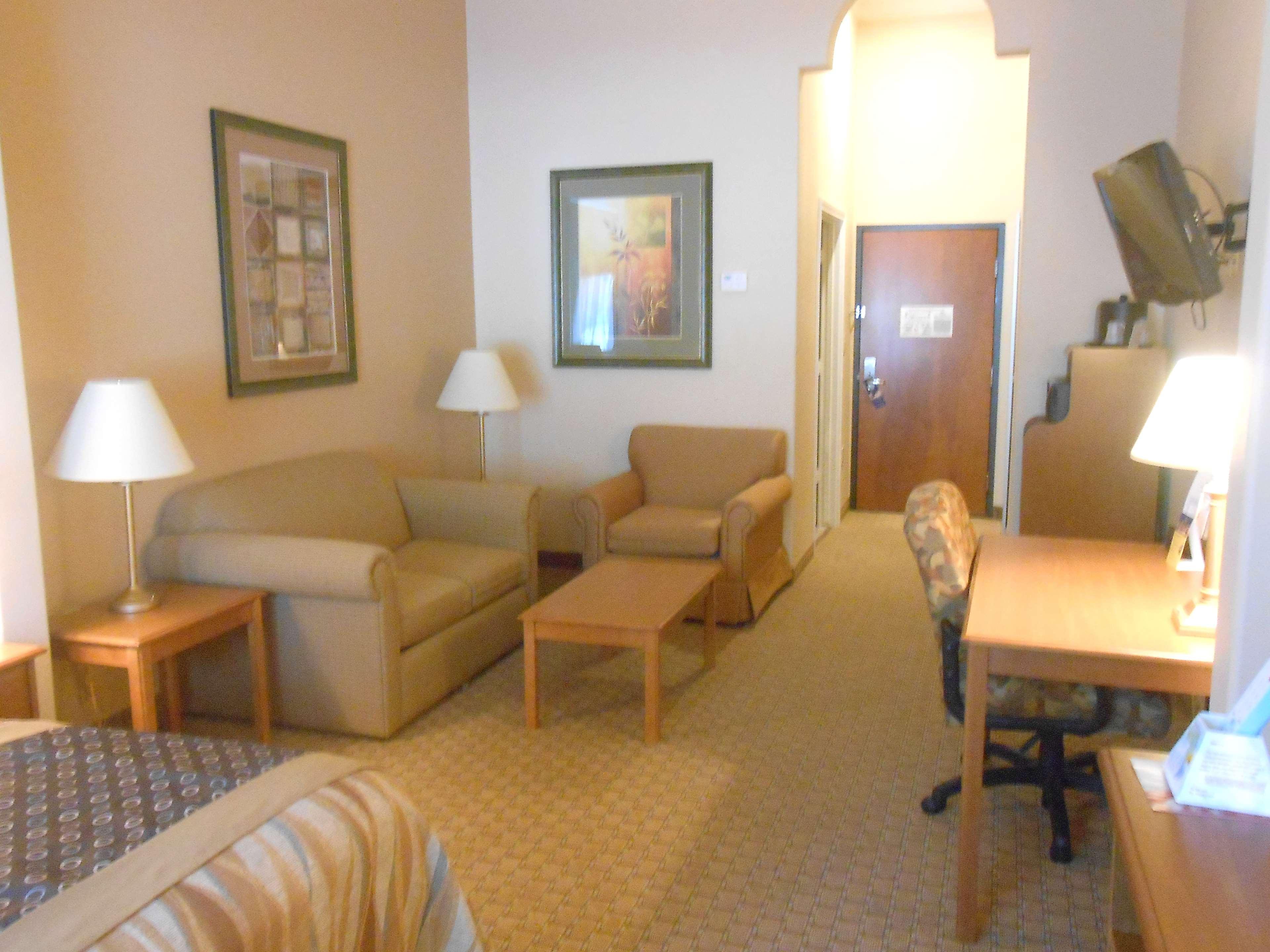 Best Western Plus New Caney Inn & Suites Esterno foto
