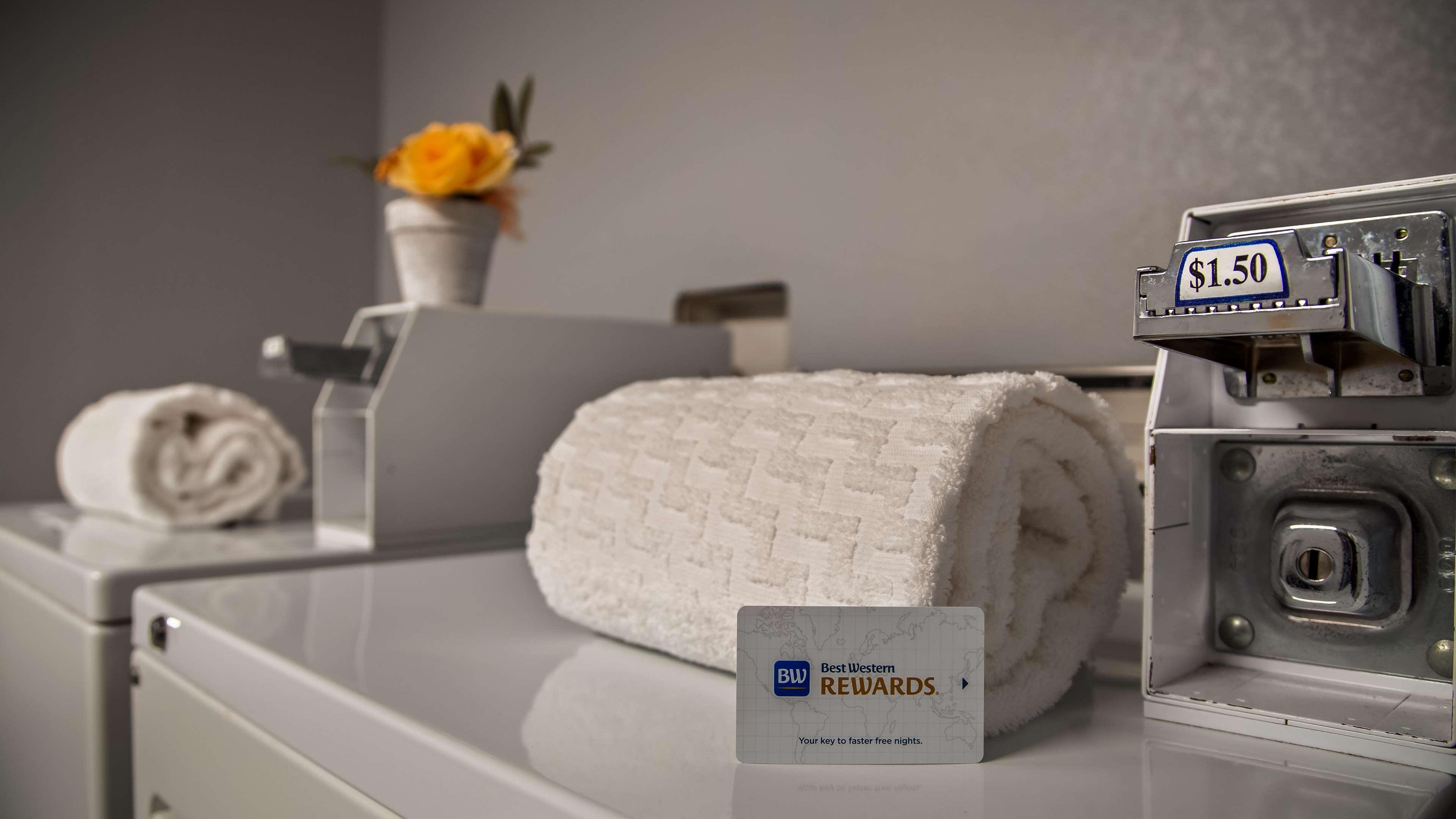 Best Western Plus New Caney Inn & Suites Esterno foto