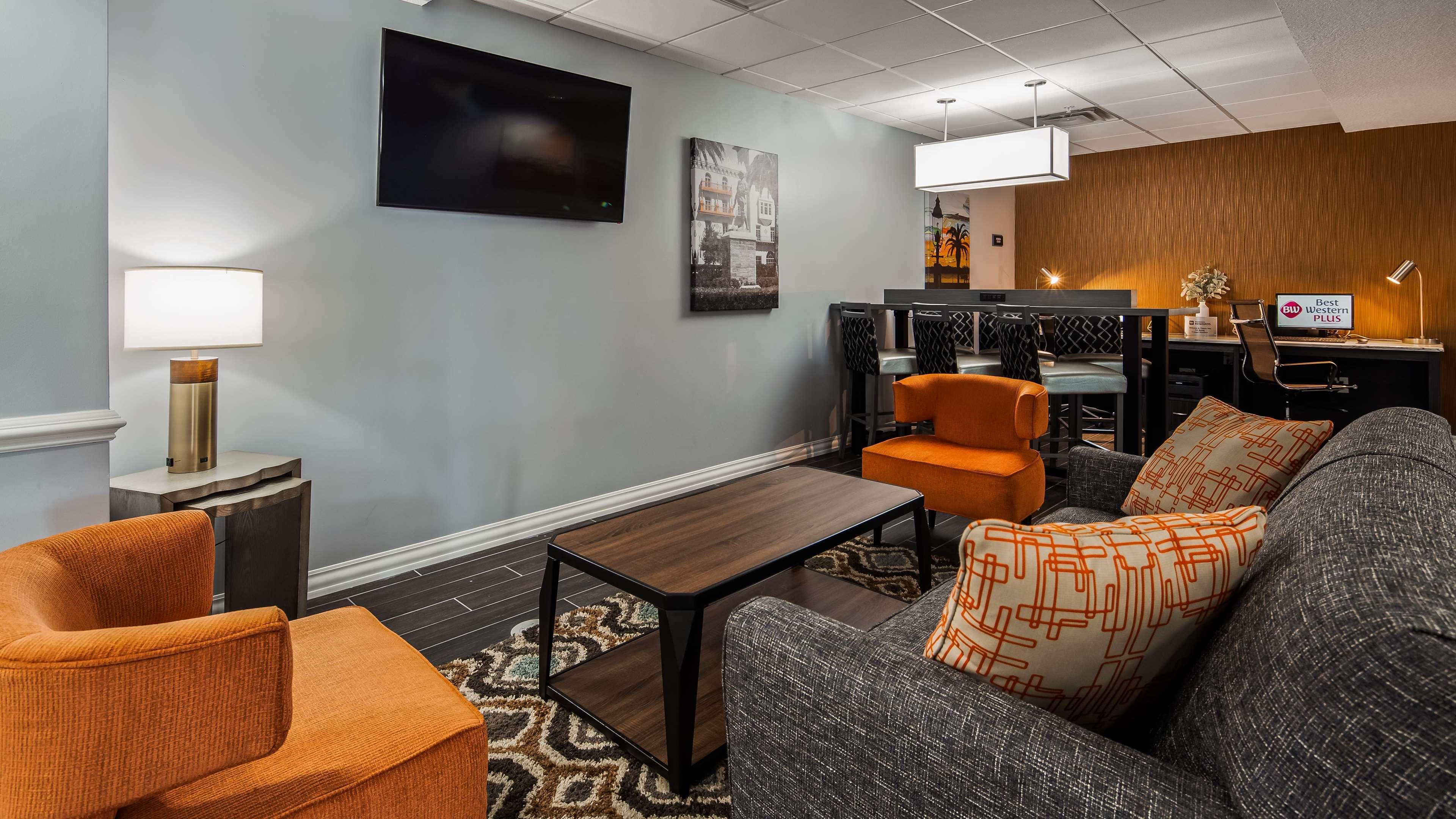 Best Western Plus New Caney Inn & Suites Esterno foto