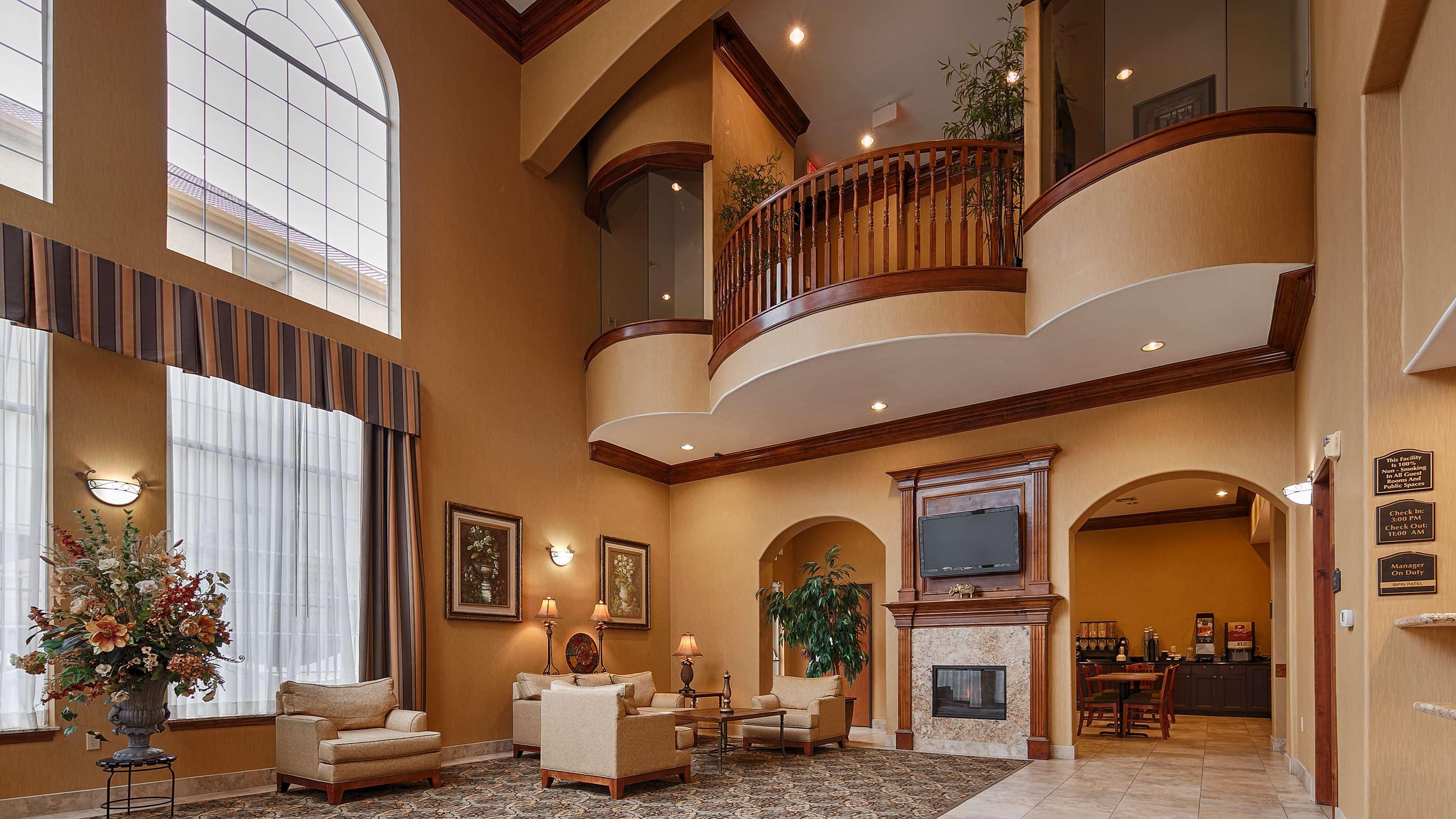 Best Western Plus New Caney Inn & Suites Esterno foto