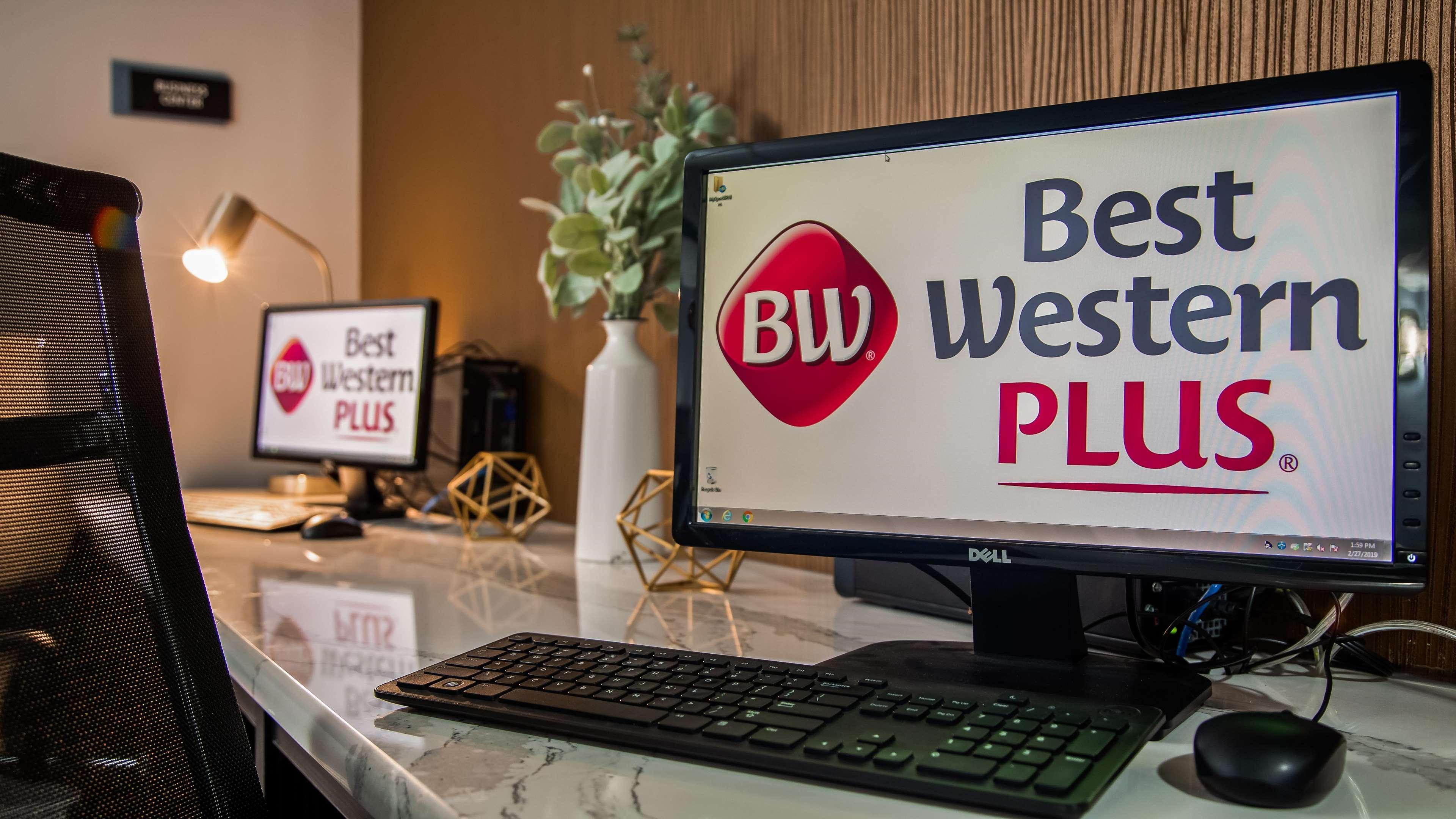 Best Western Plus New Caney Inn & Suites Esterno foto